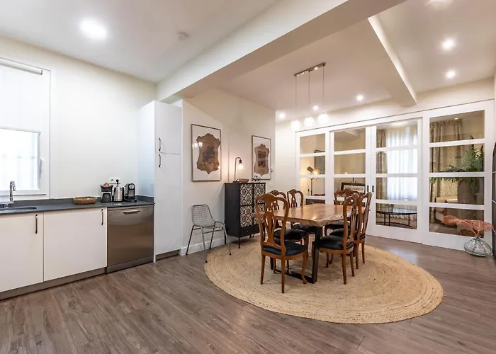 Home-Loving Apartment Bilbao Centre With Parking